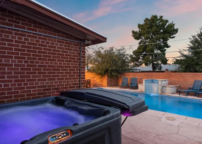 Villa Sip And Swim Heated Pool Hot Tub Games Hosted By Relaxtay *