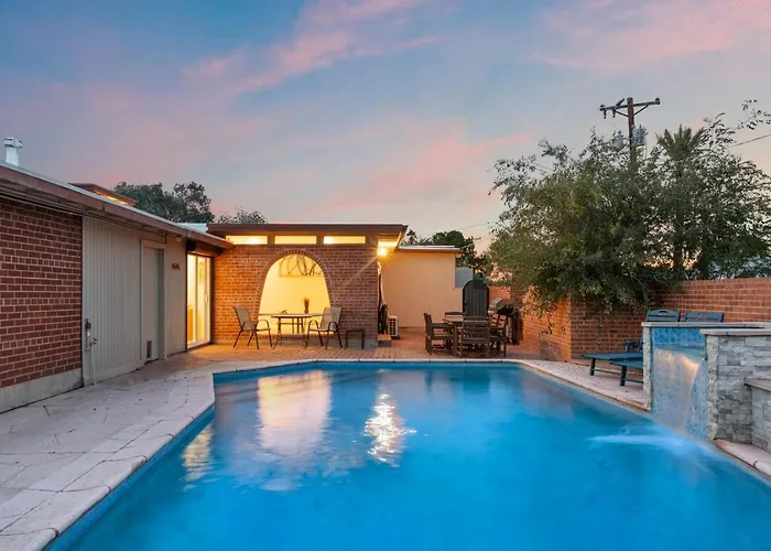 Villa Sip And Swim Heated Pool Hot Tub Games Hosted By Relaxtay *