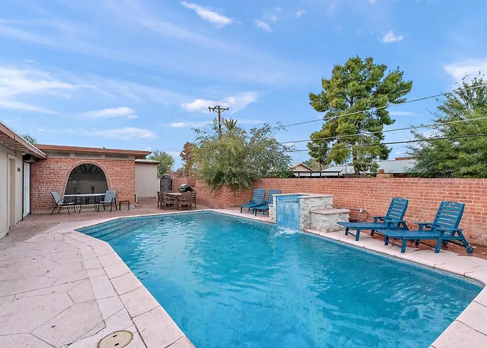 Villa Sip And Swim Heated Pool Hot Tub Games Hosted By Relaxtay